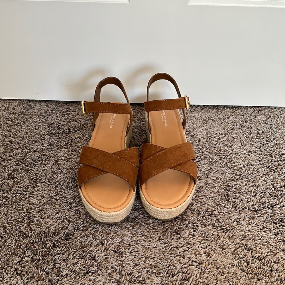 American Eagle sandals